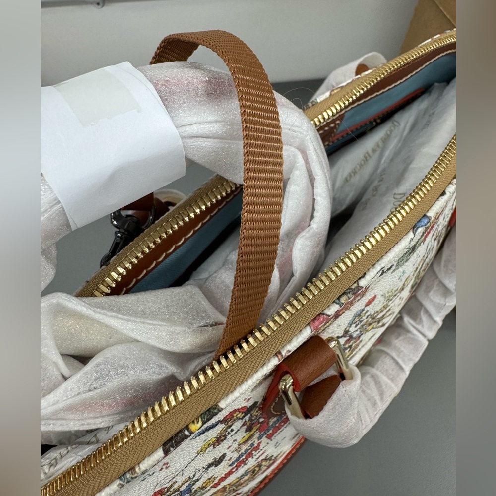 🚫SOLD🚫 Dooney & Bourke Disney Mickey Mouse Tan w/Brown Bag - Picture 8 of 9